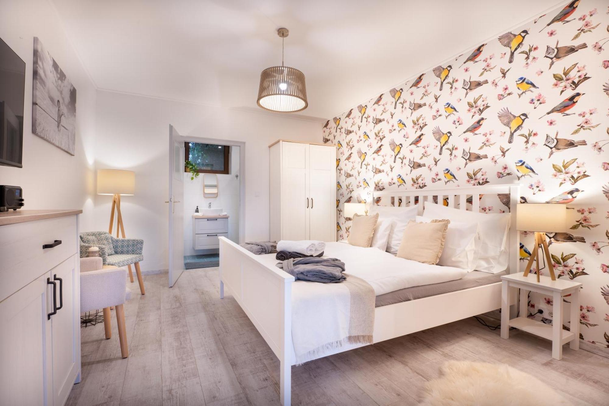 Natura Apartman Tiszafuered Rom bilde