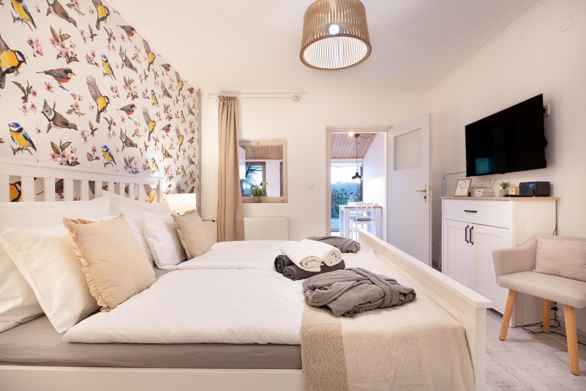 Natura Apartman Tiszafuered Rom bilde